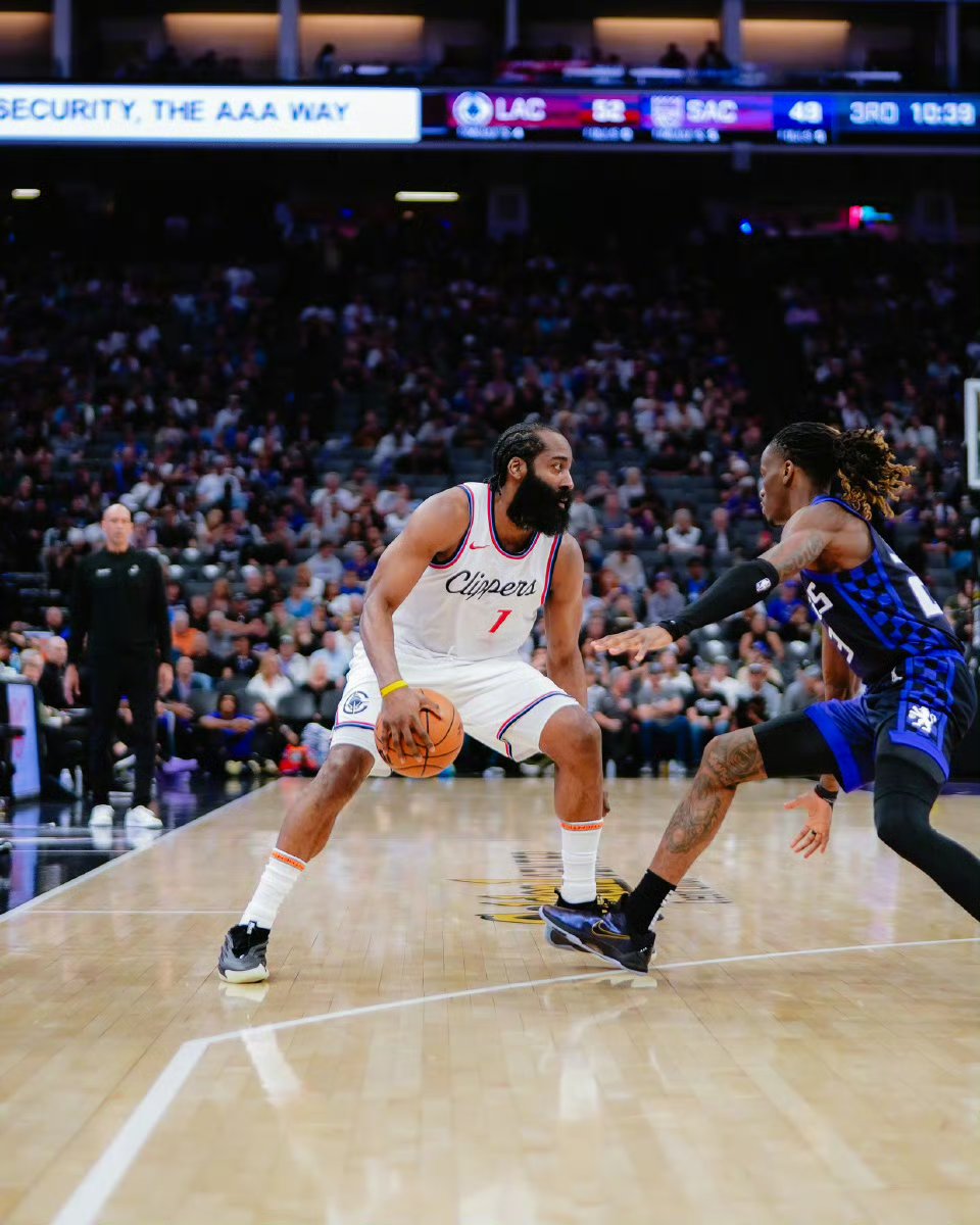 关于快船不断突破!,JackeyLove连续五场比赛得分超过持续失利上演精彩一战的信息-爱游戏