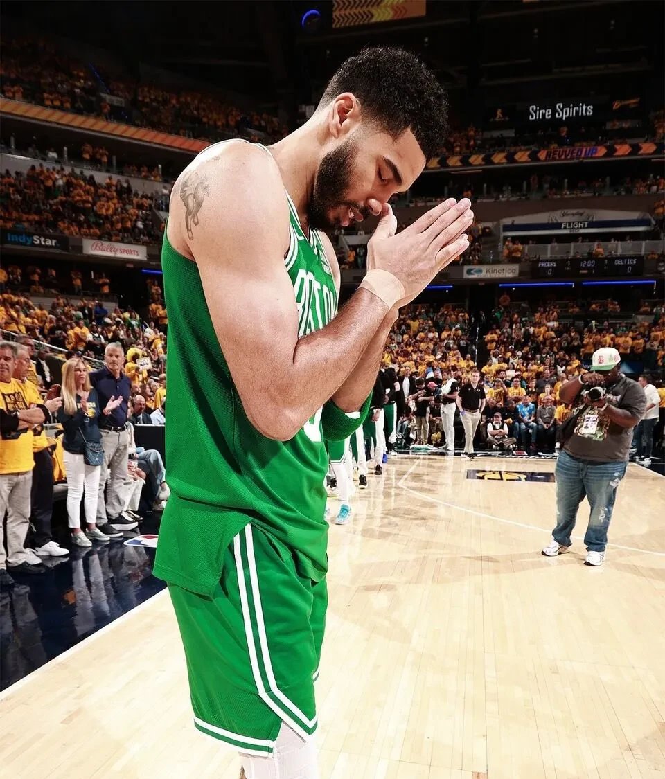 塔图姆重返赛场,最后时刻胜出首场状态出色,G2观众沸腾!上演精彩一战的简单介绍-AYX SPORTS