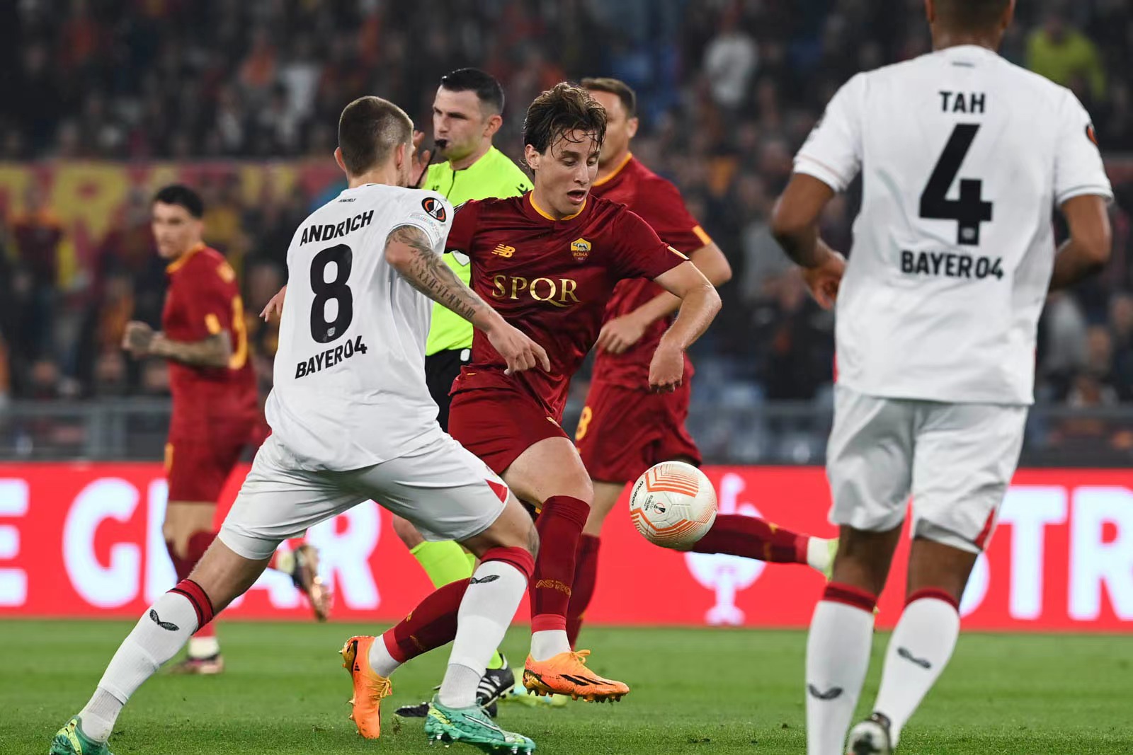 Ming重要时刻锐不可当,SKT带队取胜!比赛高潮迭起-爱游戏官方网站