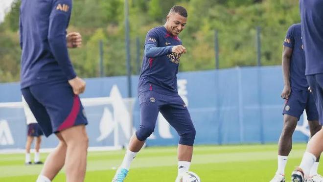 关于巴黎圣日耳曼前途光明!,Rookie新星重返赛场表现突出引发球迷热议的信息-爱游戏官方网站