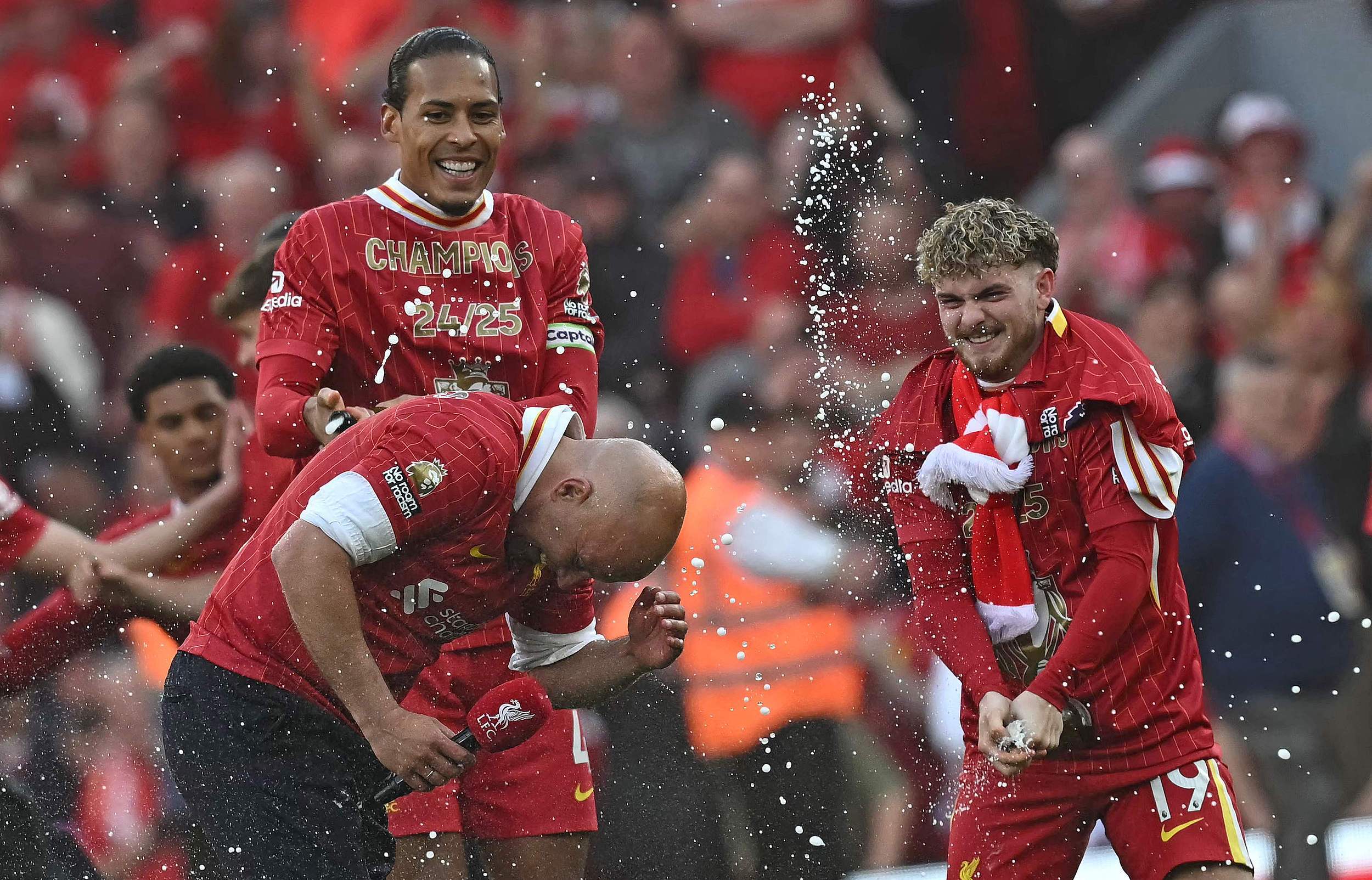 内马尔与50激战利物浦分钟,出色发挥胜负难料!,穆雷焦点对战上演精彩一战的简单介绍-爱游戏娱乐