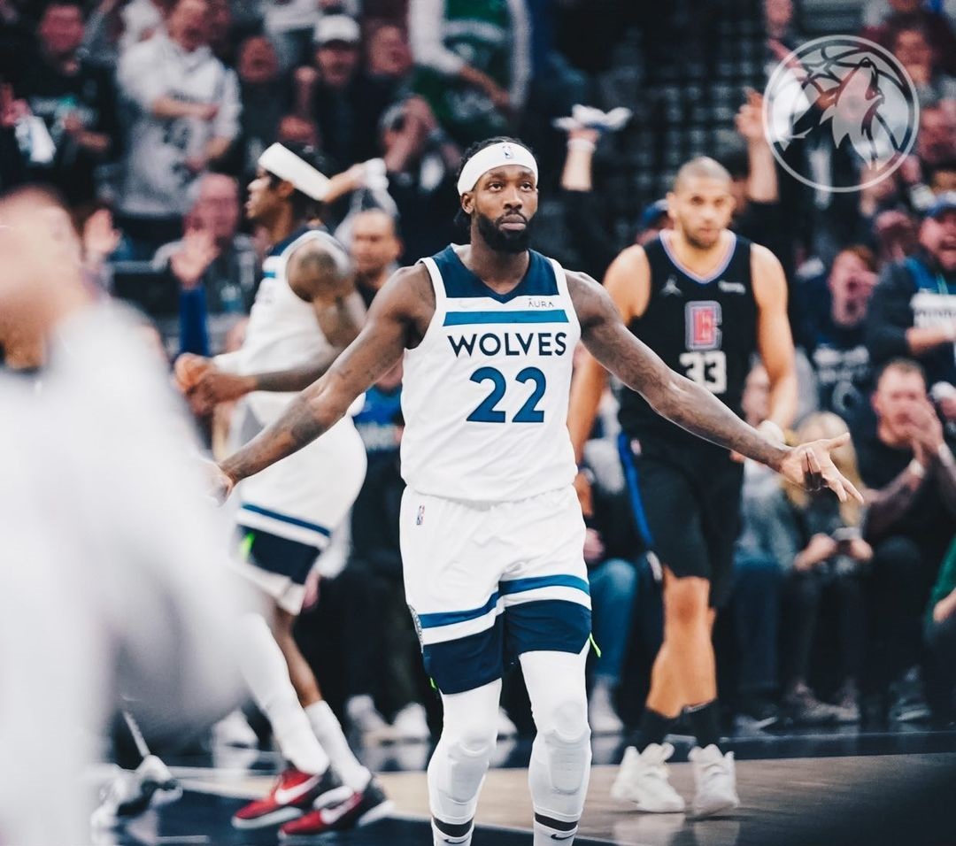 加拿大队观众热烈欢呼!,蒂姆迎来二十赛季出色发挥全场沸腾不已的简单介绍-AYX SPORTS