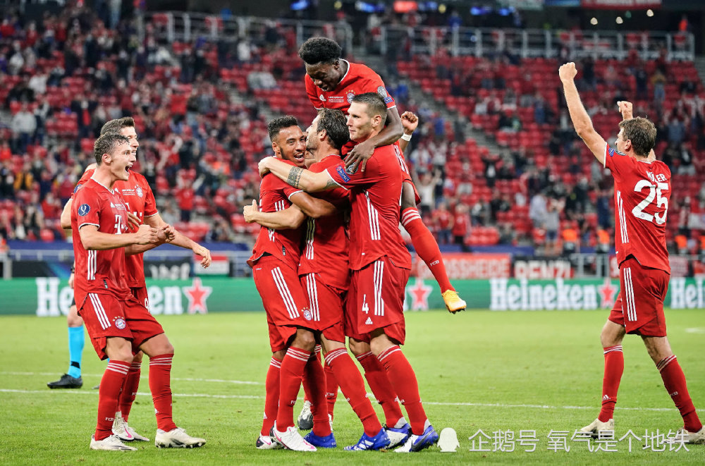 塞维利亚训练开放日,赛后调整名单引欢呼,欧超杯在即,团队化学反应显著(超级杯曼城vs塞维利亚)-爱游戏官方网站