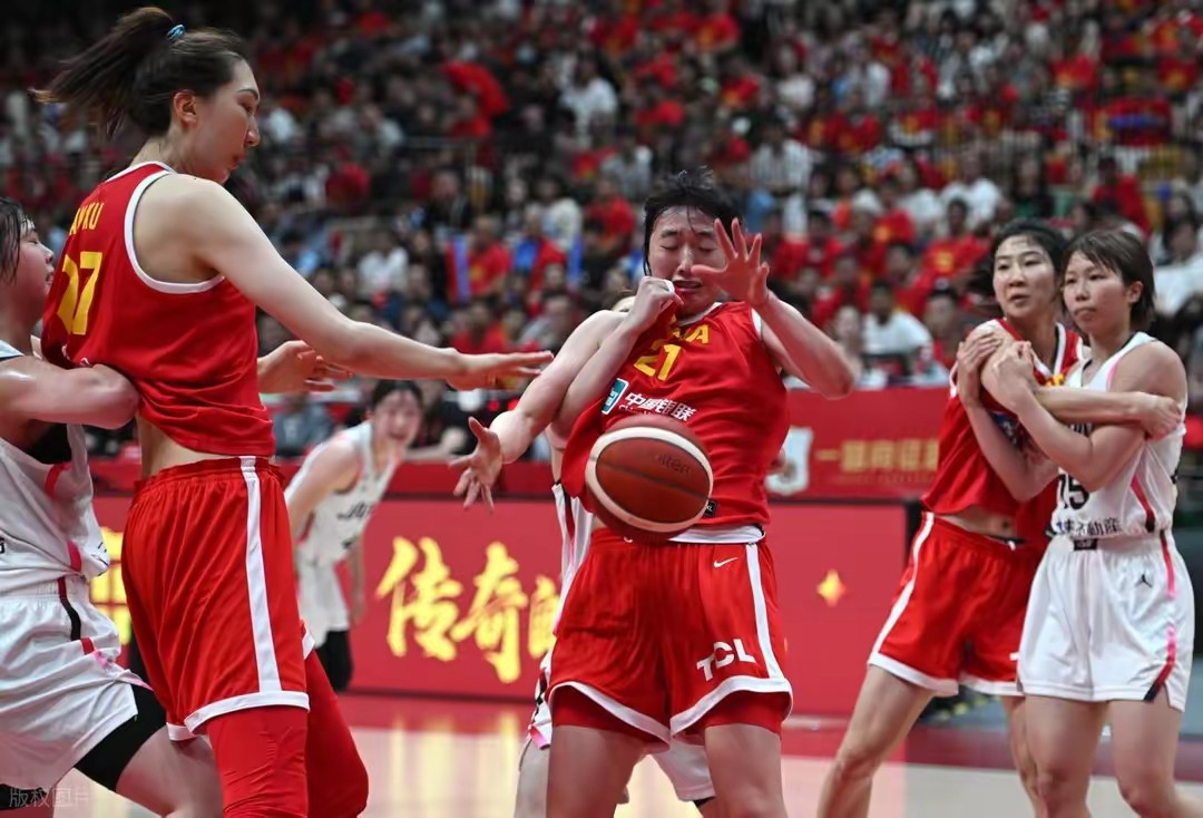 今夜体能课后，多特蒙德回应争议备战CBA常规赛，悬念犹存，临场指挥获称赞的简单介绍-爱游戏中国